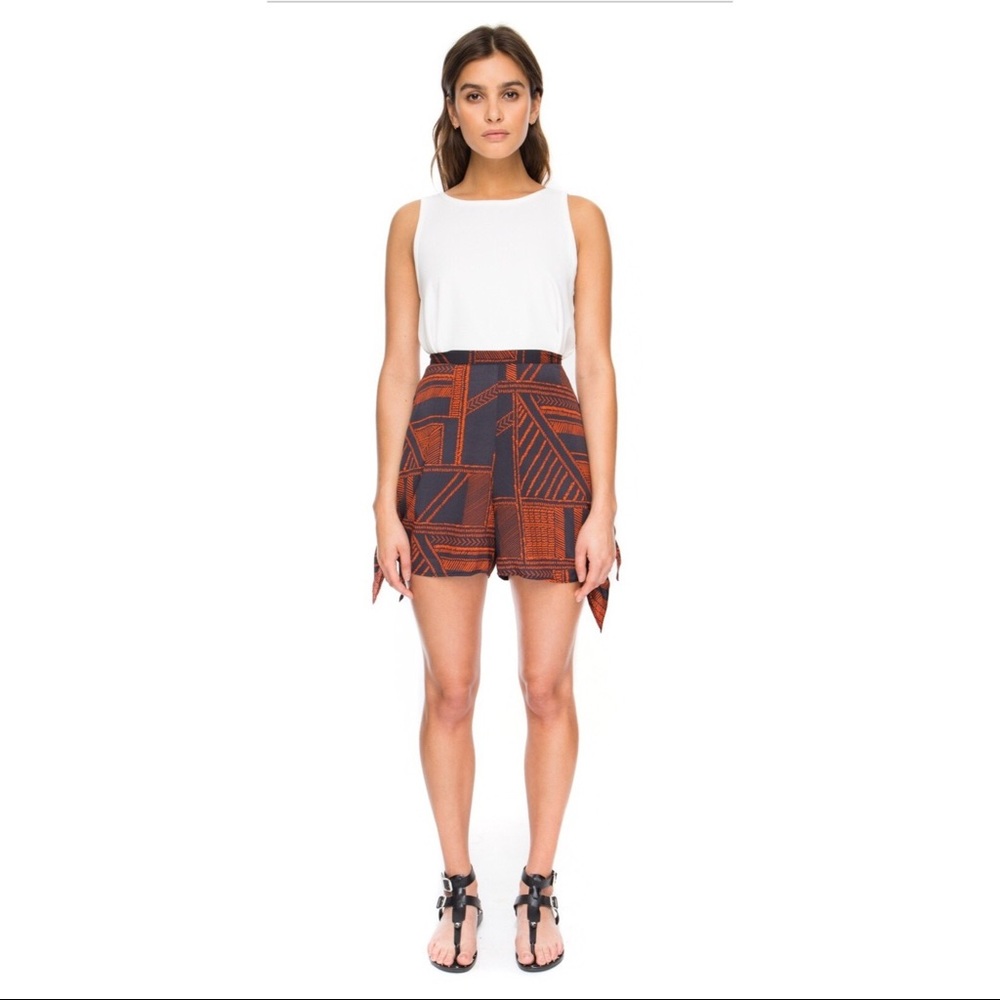 NWT The Fifth Lost Paradise Short